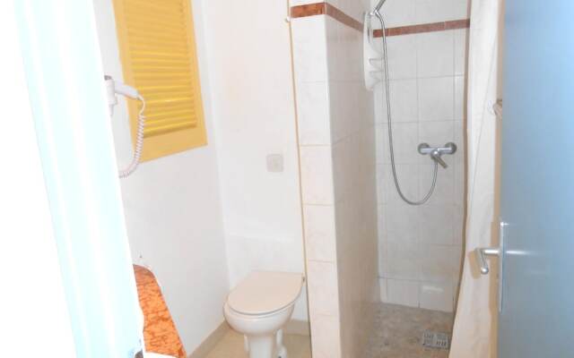 Studio in Saint- Anne, With Furnished Garden and Wifi - 300 m From the