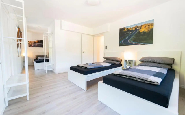 North Loop Rooms