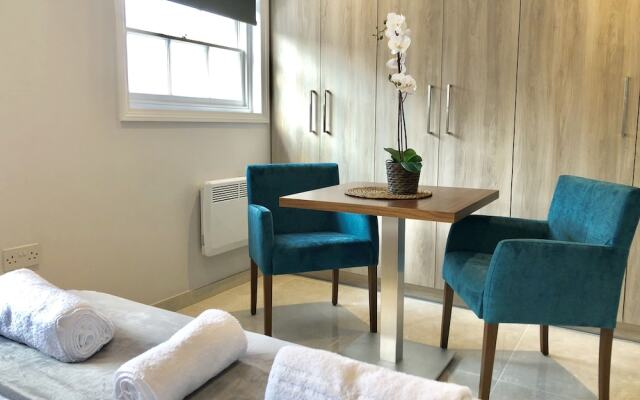 Chic Apt in the heart of Camden by City Stay London