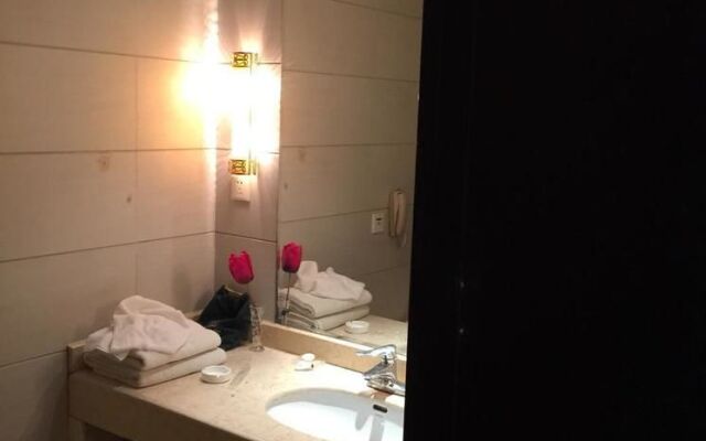 Zhengzhou Hailong Hotel