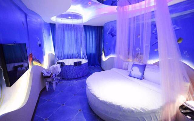 Tianelian Lovers Theme Hotel Sanya
