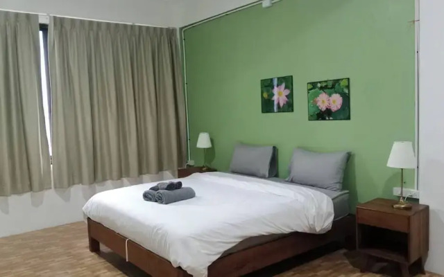 Tom Guest house