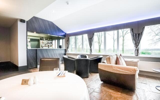 Dryfesdale Hotel, Bw Signature Collection