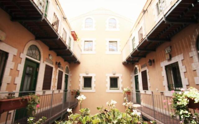 The Market Courtyard - Jerusalem Suites