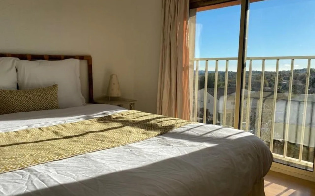 AVOCADO Hôtel Restaurant Bar