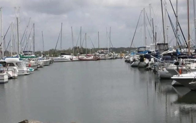 Tin Can Bay Budget Accommodation - Hostel