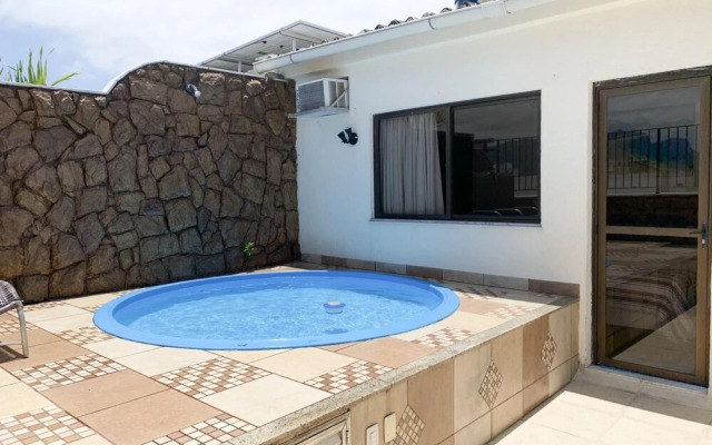 Pineapples F1106 Copacabana Penthouse and Pool