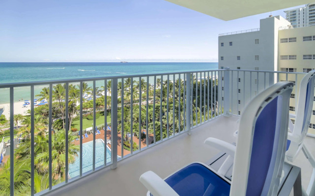 Radisson Resort Miami Beach