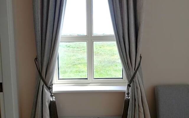 Glenmore House - ROOM ONLY