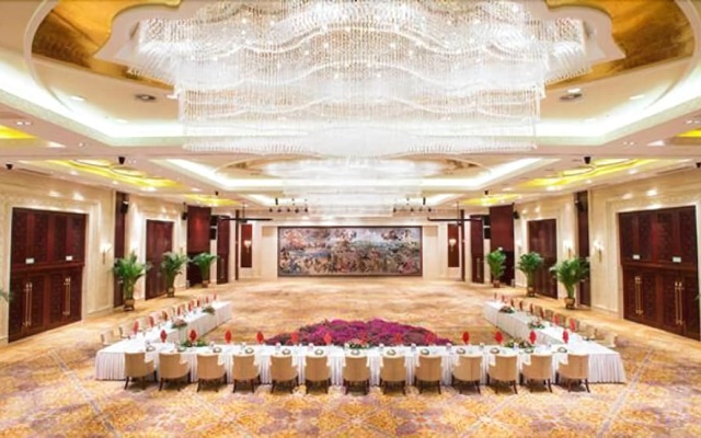 Xinjiang Plaza Guest Building