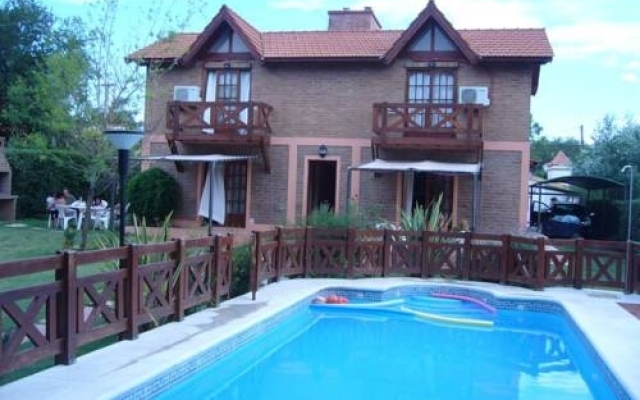 Hosteria y Cabañas Un Camino en el Cipres