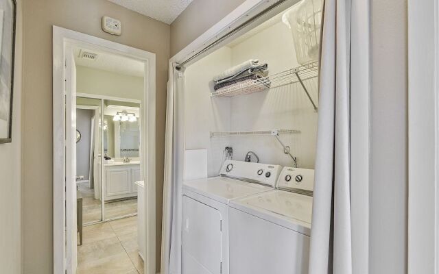 Acapulco Breeze by RedAwning