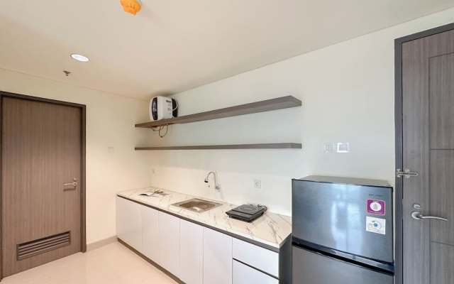 Spacious 1Br With City View At Praxis Apartment