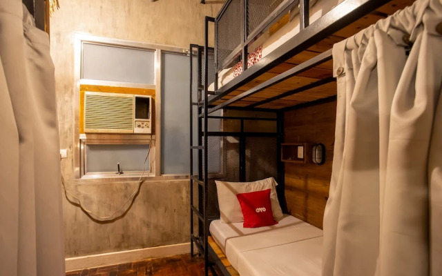 OYO 821 Connector Hostel