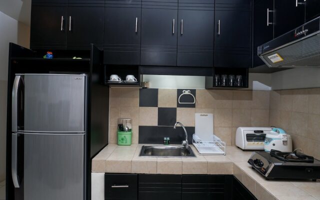 2BR Apartment Seaview with Workspace at Mediterania Marina Ancol