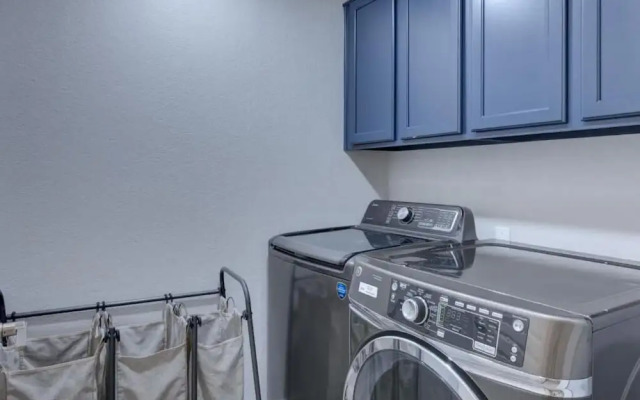 Scottsdale Condo Overlooking Golf Course