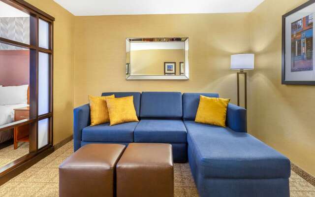 Comfort Inn & Suites Logan International Airport