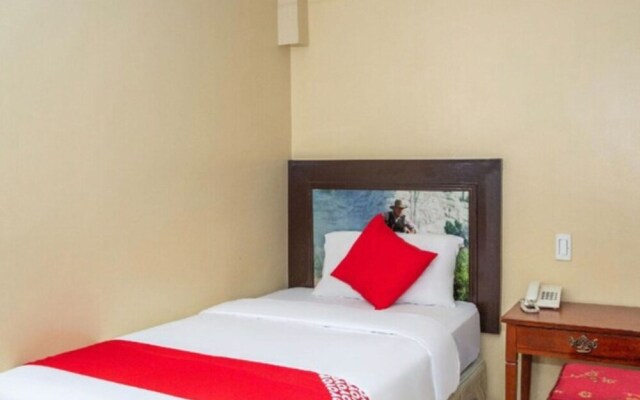 OYO 133 Jazzy James Country Hotel 2