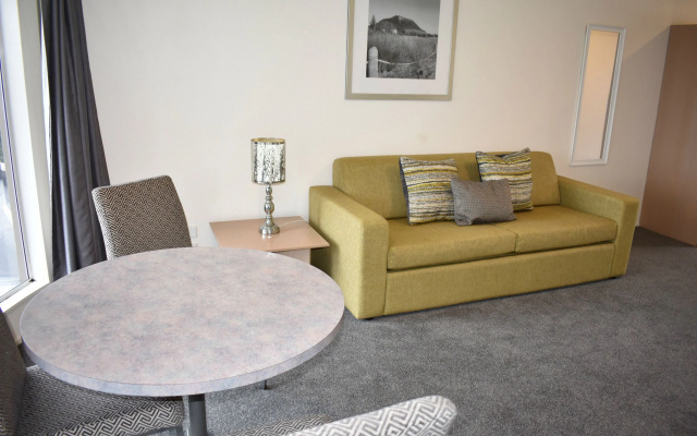 Baywatch Motor Inn – Guest Rooms – Tauranga