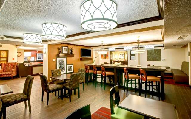 Hampton Inn College Station