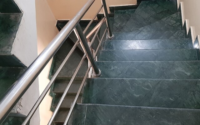Goroomgo Star Lodge Puri