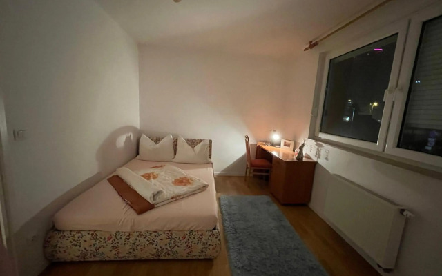 Large Modern Flat with Balcony - Lake Jarun