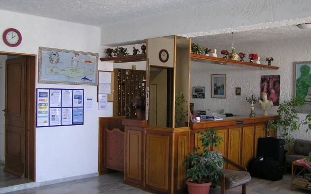 Knossos Apartments