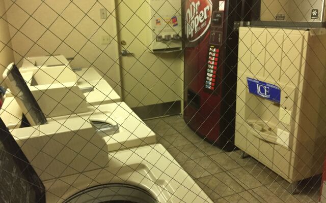 Suburban Studios Branson On The Strip