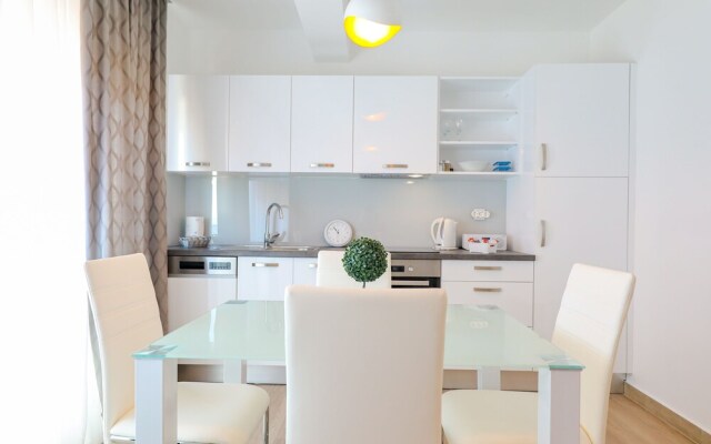Sandy Beach Apartments