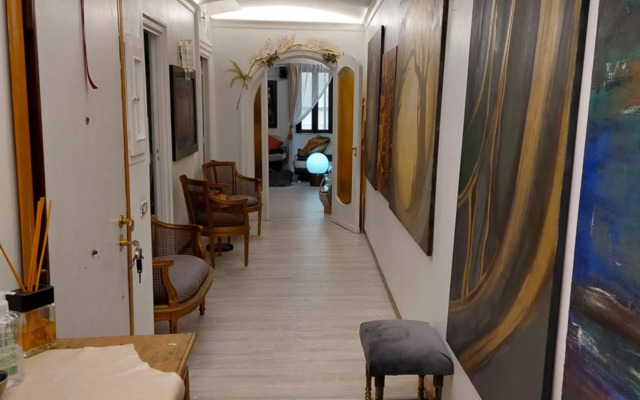 Spanish Steps bedroom