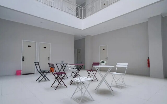 Urbanview Hotel Bari Syariah Palembang By RedDoorz