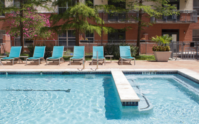 Austin Boutique 1BD 1BA Downtown Apartment