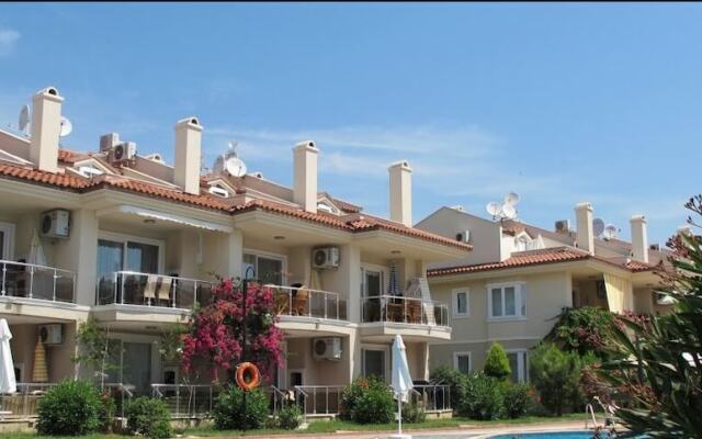 Villa AQ28 by JoyLettings