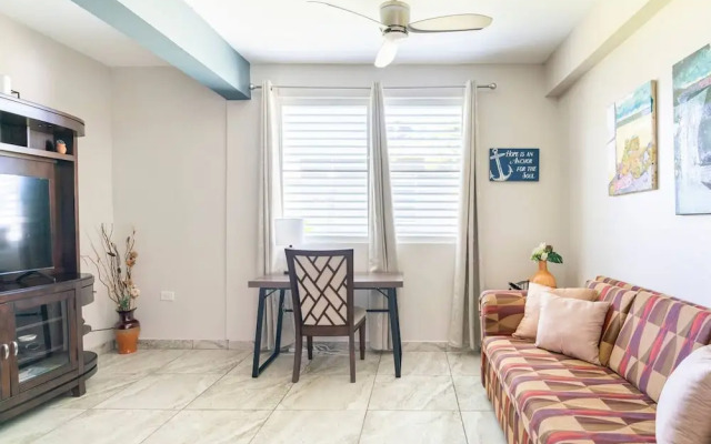 Beachside Near Airport Near Golf Course