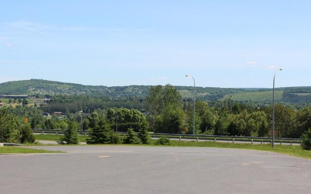 Howard Johnson by Wyndham Woodstock NB
