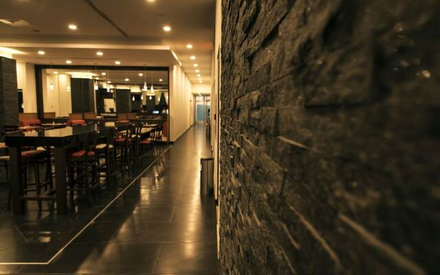 Lithio Hotel