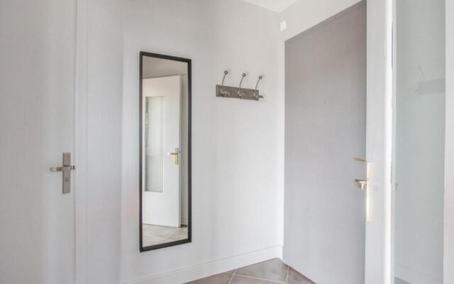 Modern 1br with terrace and a breathtaking view in Annecy