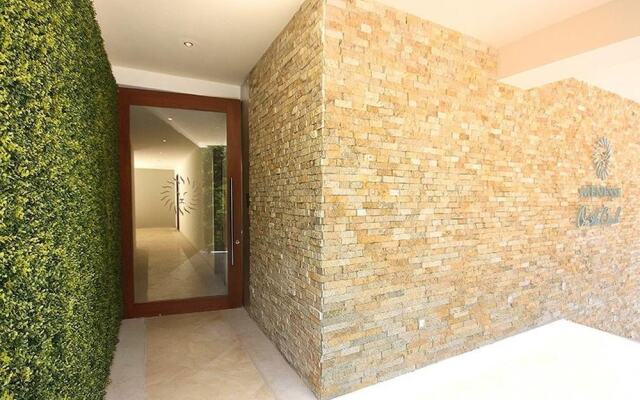 Menesse On the Beach 302 by iMexico