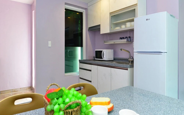 Funnymungmung Galaxy House