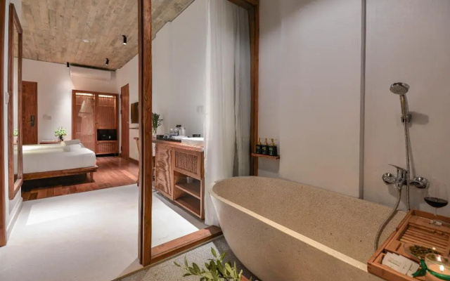 Luxury 22Land Suites Residence Hotel – Guest Rooms – Hanoi