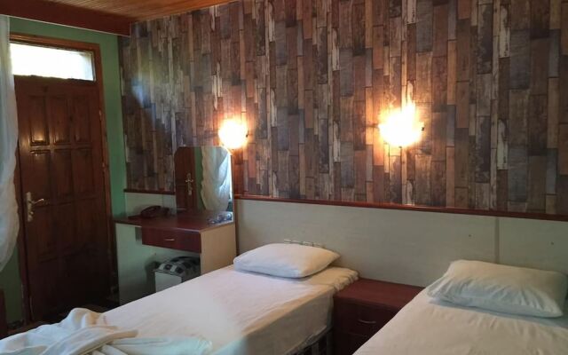 Silver Pine Hotel