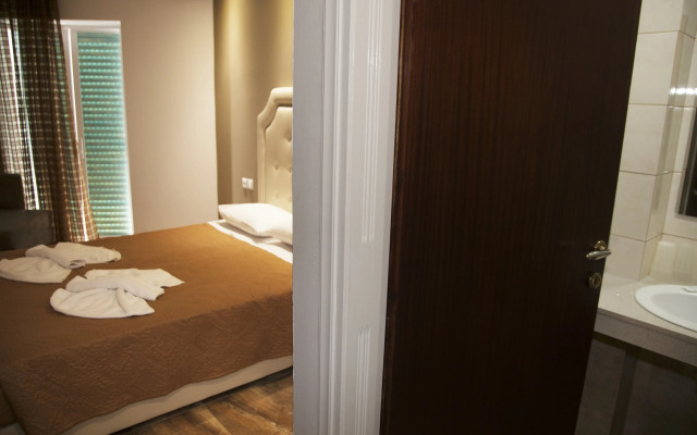 Zeus Hotel