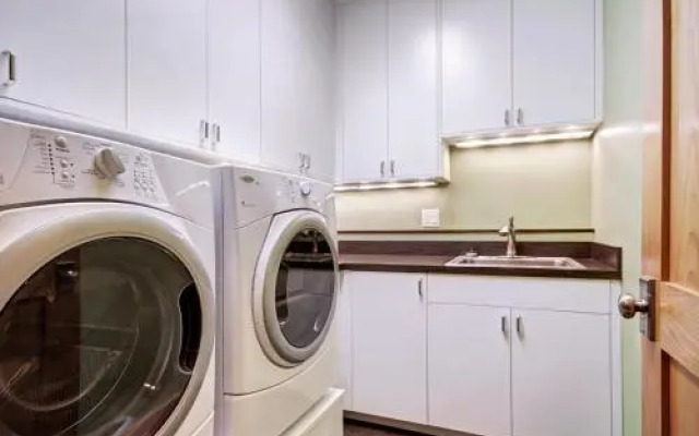 White Cloud Mountain Home