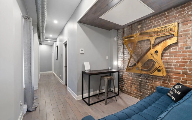 2055 Bishop
