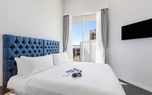 Meriton Suites Bondi Junction