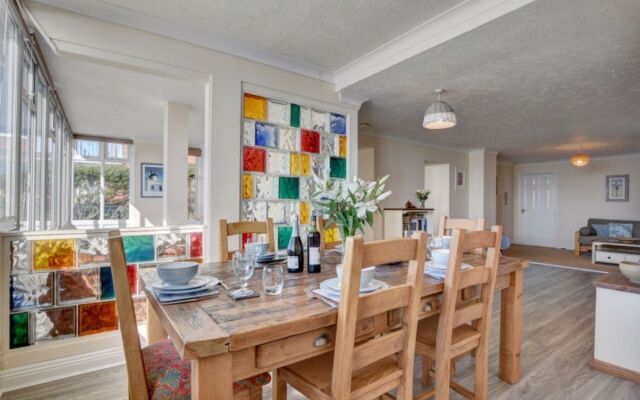 1 Devon Beach Court