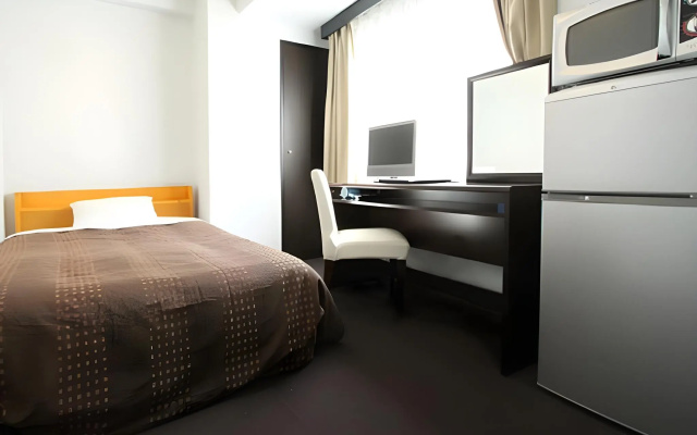 Hotel Livemax Umeda – Guest Rooms – Osaka