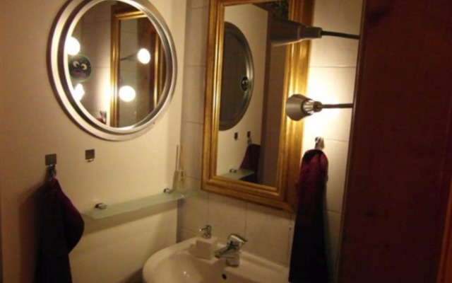 Homeplanet Hostel