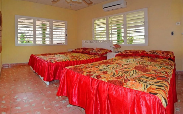 Hostal Eida y Lujan PLAYA LA BOCA