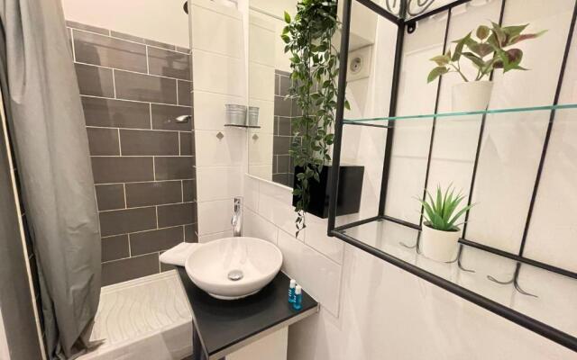 Petit Bijou CentreVilleBailleLa Timone Netflix